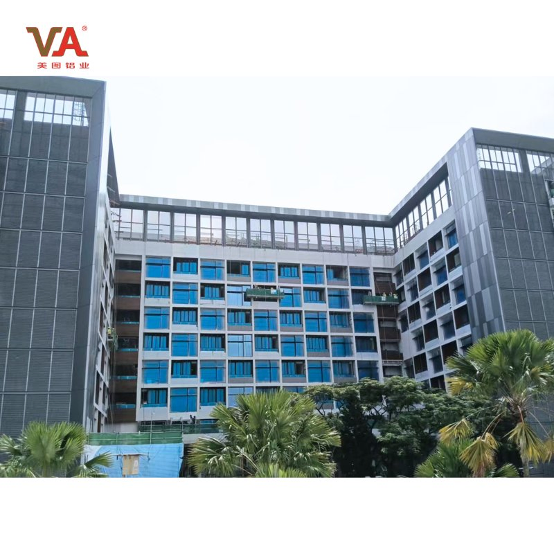 New Design Corrosion-Resistant Elegant Storefront Wall for Shopping Malls