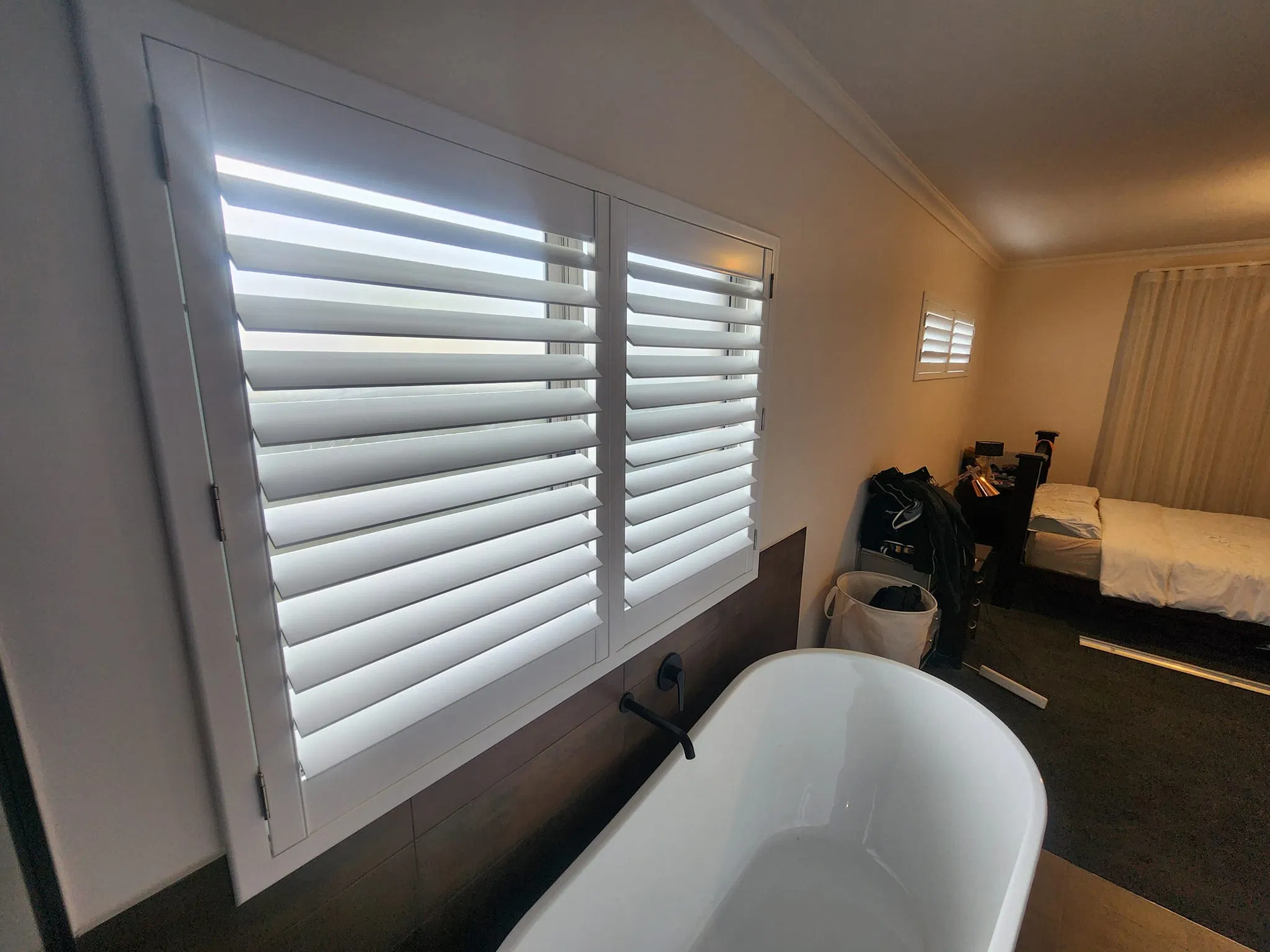 Custom Size Poly Plantation Shutters PVC Window Shutter High Quality Shutters