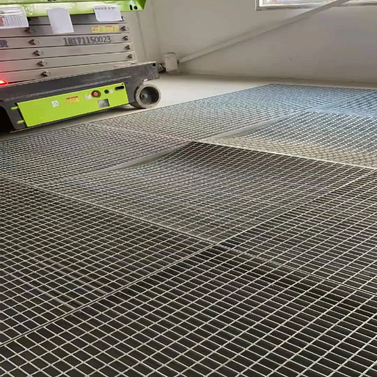 Slotted Surface Fiberglass Reinforced Plastic Anti-Slip Steel Grating FRP Grating Floor Grating Bar Grating