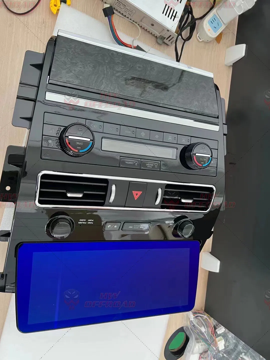Автомагнитола Android с CarPlay для Nissan Patrol Y61 2010-2021