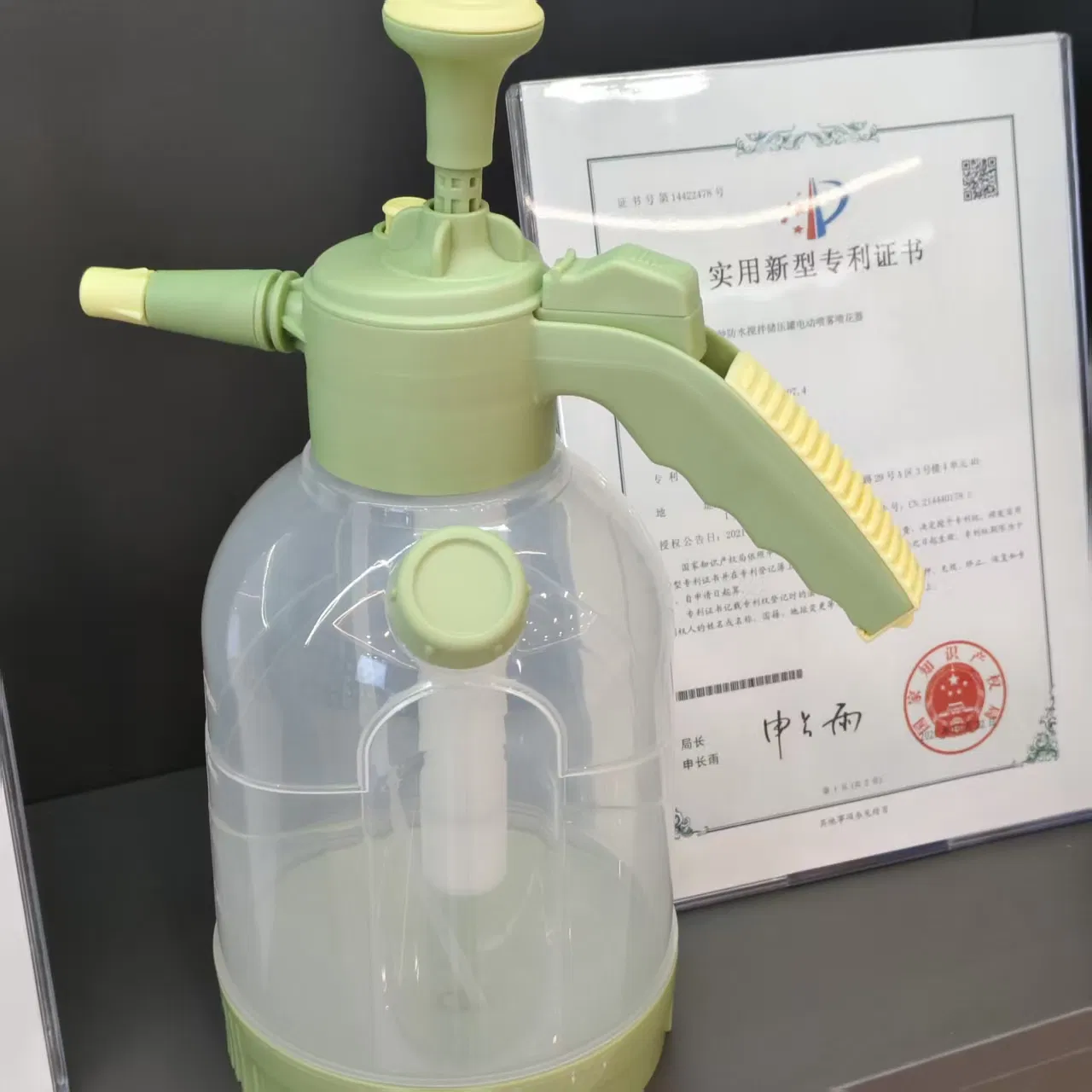 Durable HDPE Manual Pressure Sprayer for Multi-Scene Outdoor Pesticide and Water Spraying
