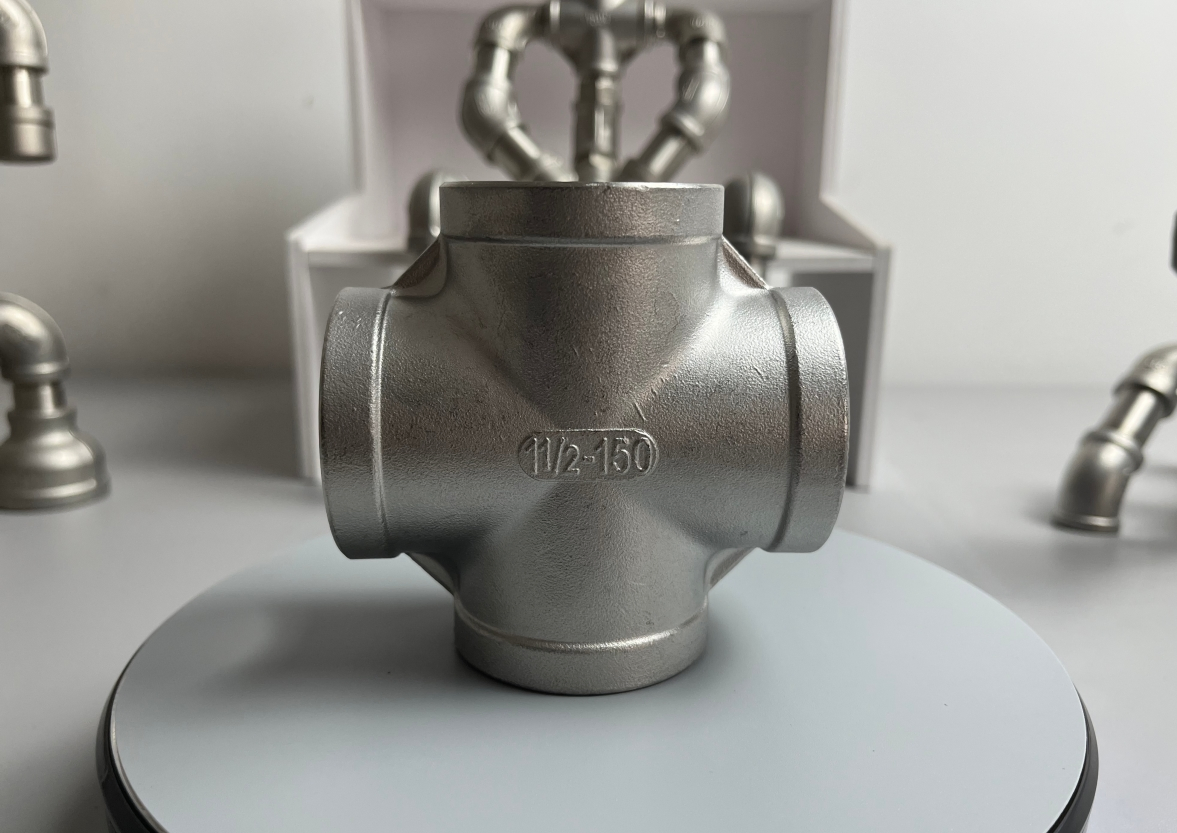 Stainless Steel Four-Way Joint Internal Thread Cross with Stainless Steel Pipe Joint