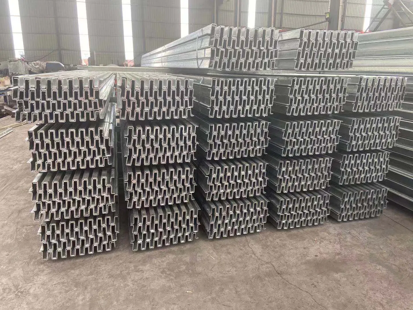 Hot Dipped Galvanized S235jr Cold Rolled Metal Structural Steel Profile Omega Furring Channel