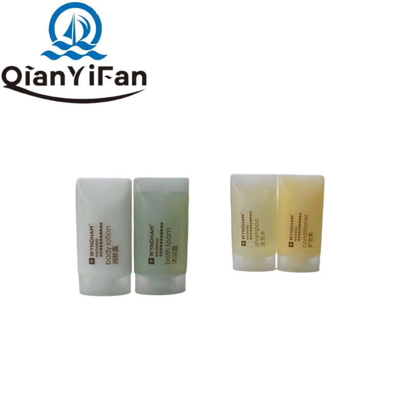 35ml Body Wash Moisturizer Shampoo Conditioner Hotel Room Wash and Treatment Set Natural Ingredients Small Portable Travel Hotel SPA Vacation Ideal