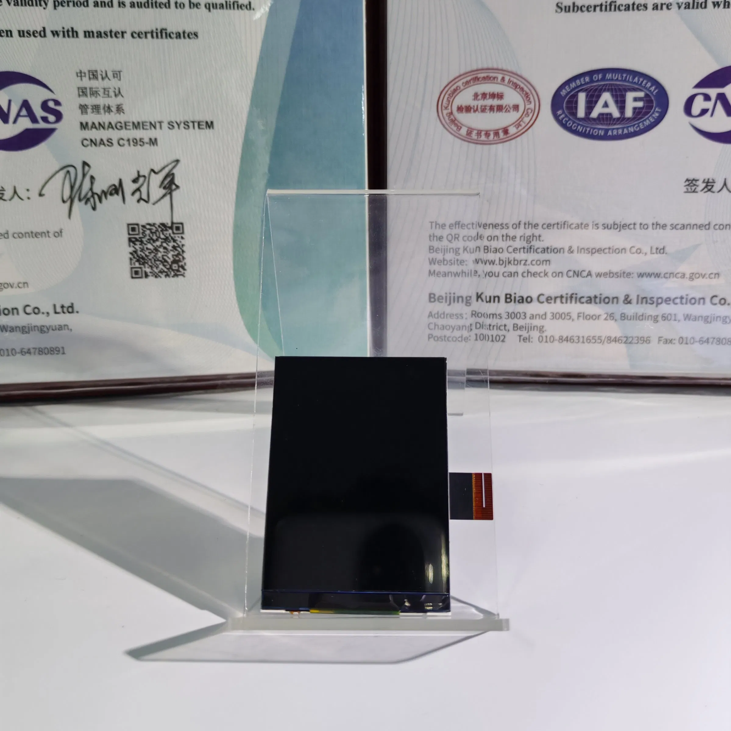 Professional 2.4" TFT LCD Screen with ISO9001 Certification and Strict Quality Control Standards TFT LCD Screen