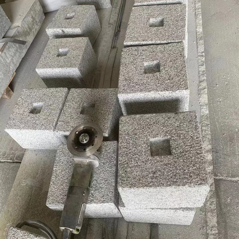 Natural Stone Bushhammered G603 Light Grey Granite for Kerbs/Bases/Corners/Landscaping