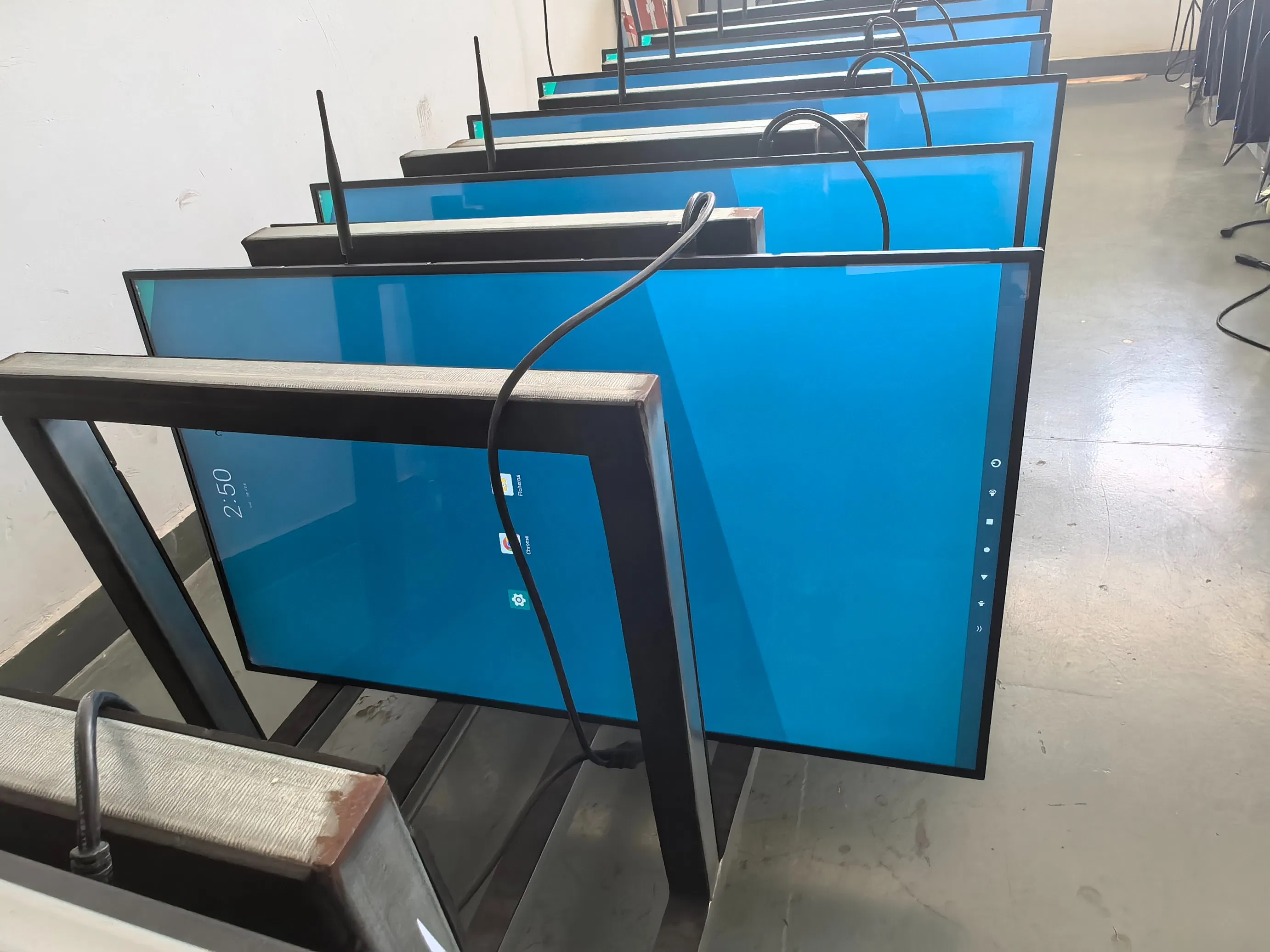 Aiyos Indoor LCD Video Player 32 43 50 55 Inch Android WiFi Wall Mount LCD Digital Signage Advertising Player