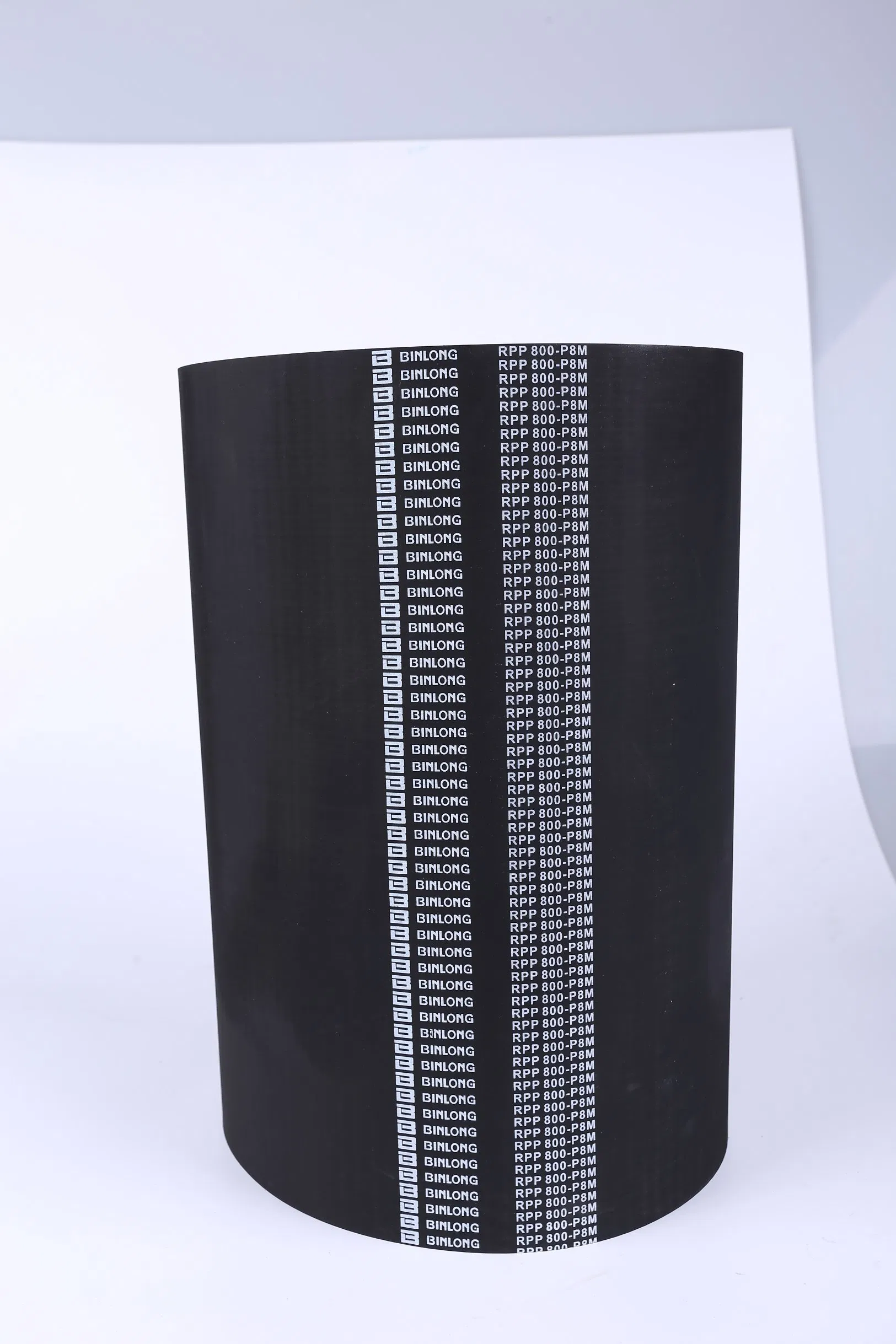 Черный резиновый зубчатый ремень для передачи мощности