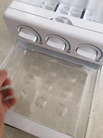 Refrigerator Mechanical Twist Ice Maker Customized Size