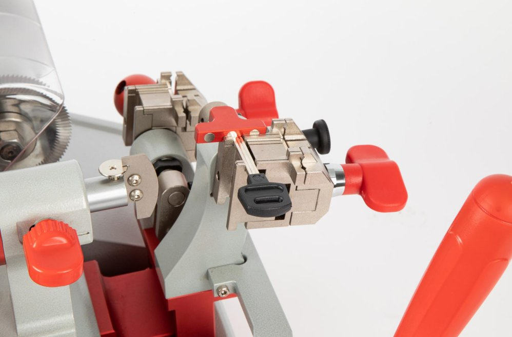Easy Use Csh005 Horizontal Key Cutting Machine for Car Keys