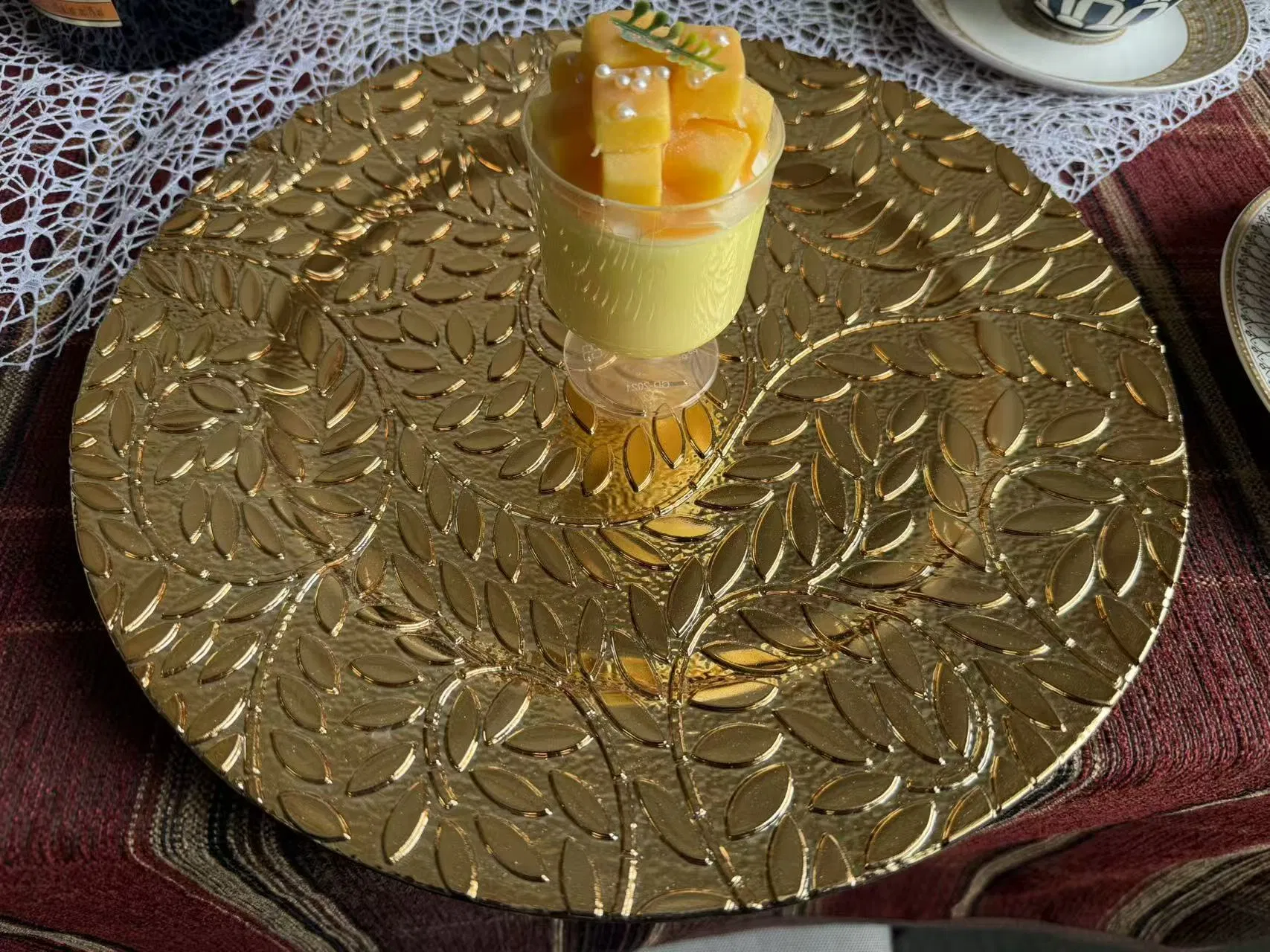 Full Wheat Ear Pattern Plastic Charger Plate Made of PP Material