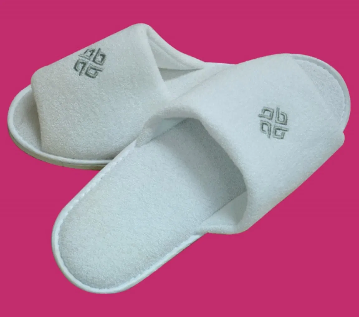 Disposable Hotel Slippers with Terry Cotton for Guest Room Using