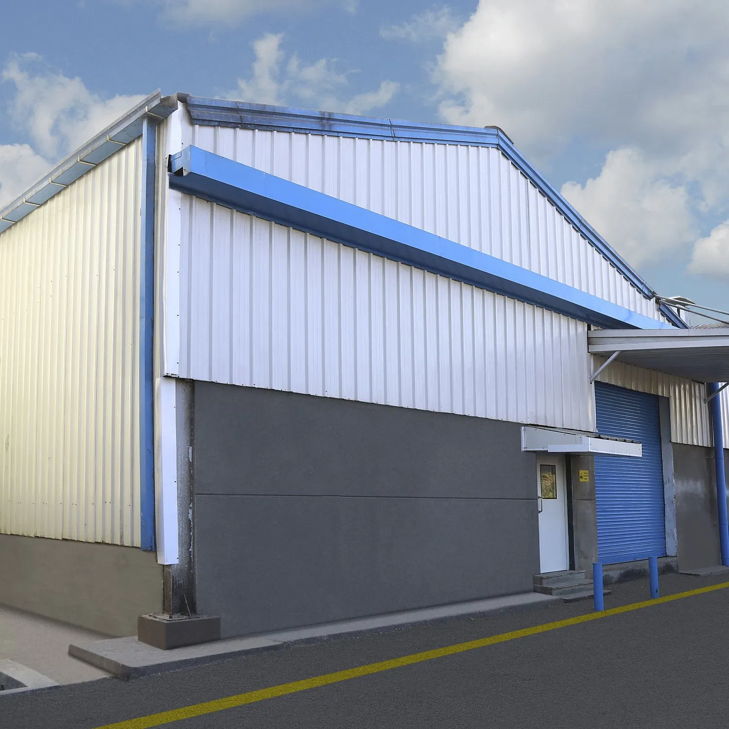 From a Chinese Supplier H-Shaped Steel Beam Steel Frame Prefabricated Building