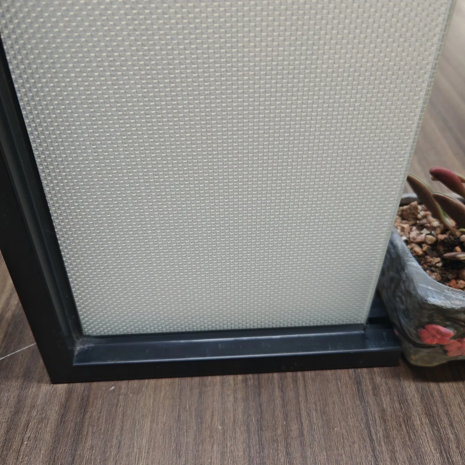 Custom Laminated Glass Solutions for Commercial and Residential Use