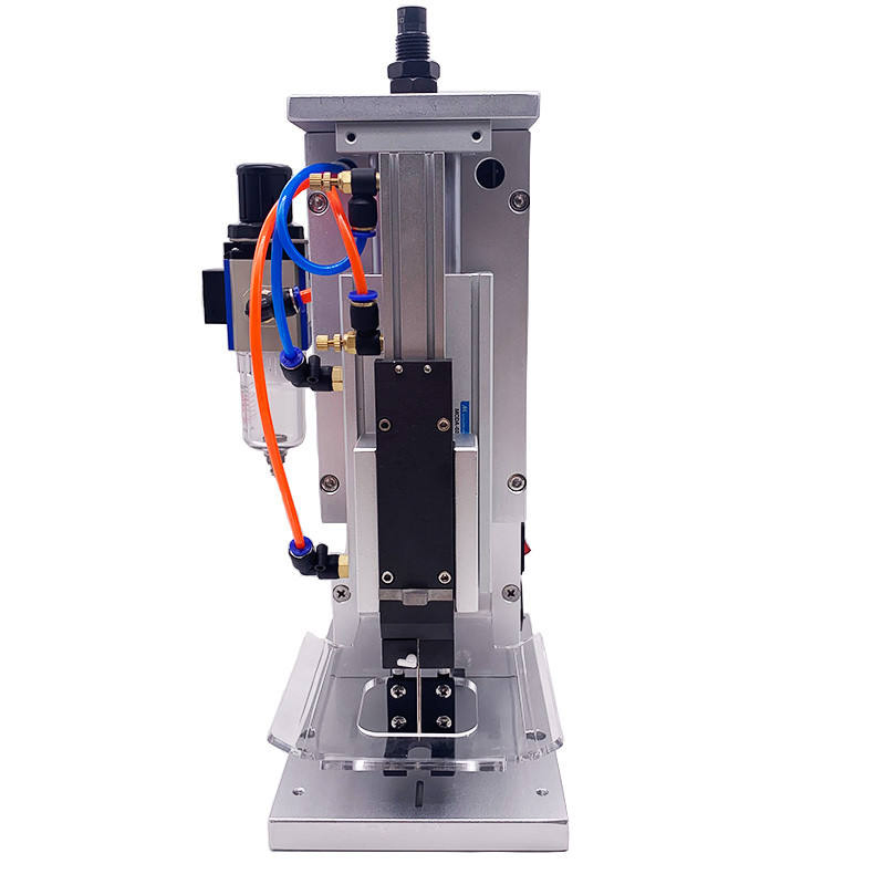 Машина для пришивания бирок с иглой для носков