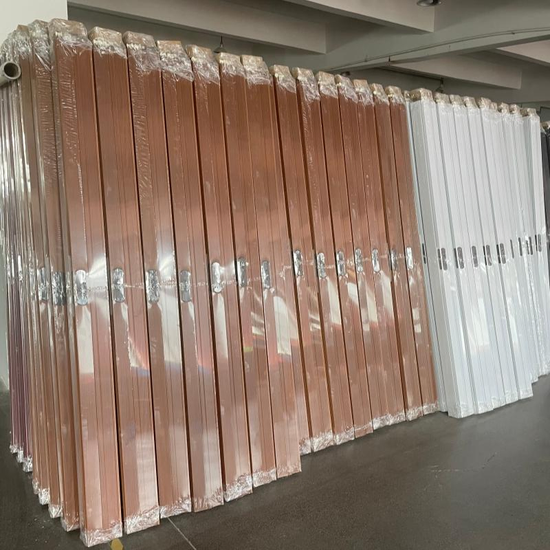 China Professional PVC Folding Door Manufacturer for Internal Room Decoration Separate