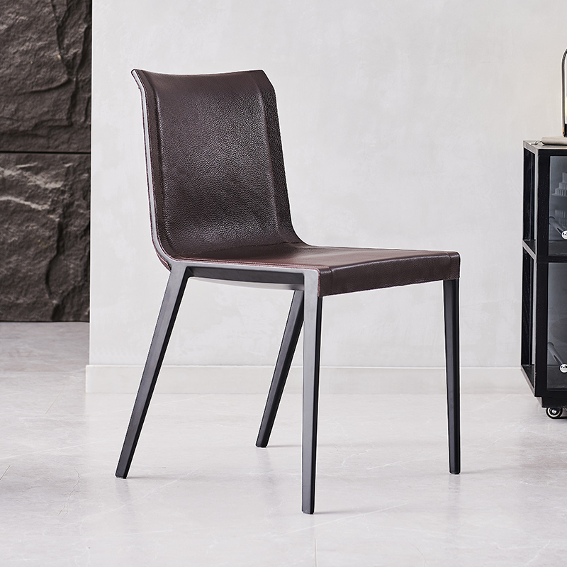 Стул обеденный кожаный итальянский стиль минимализм