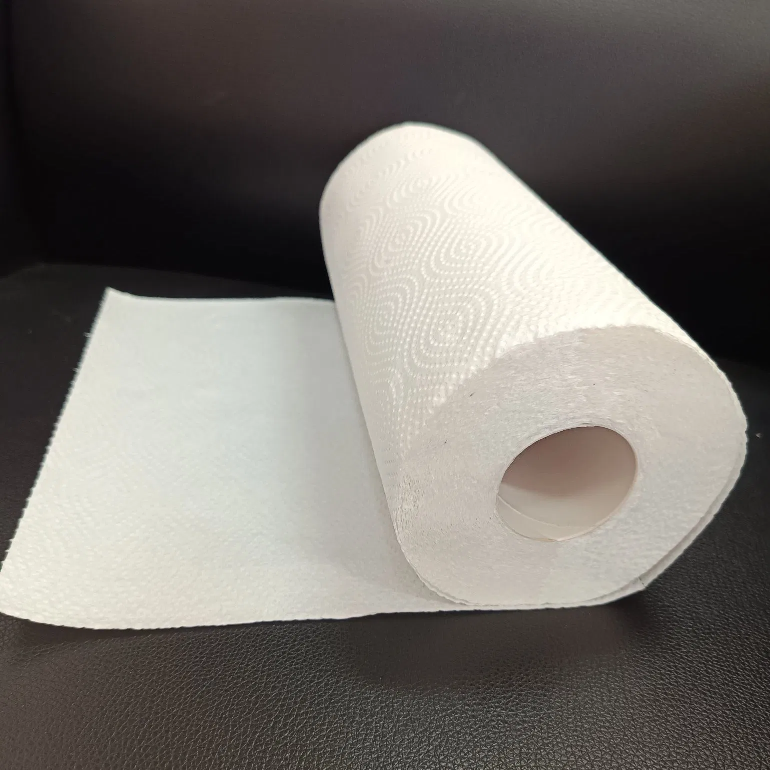 Virgin Wood Pulp High Absorbency Embossed Kitchen Paper Roll