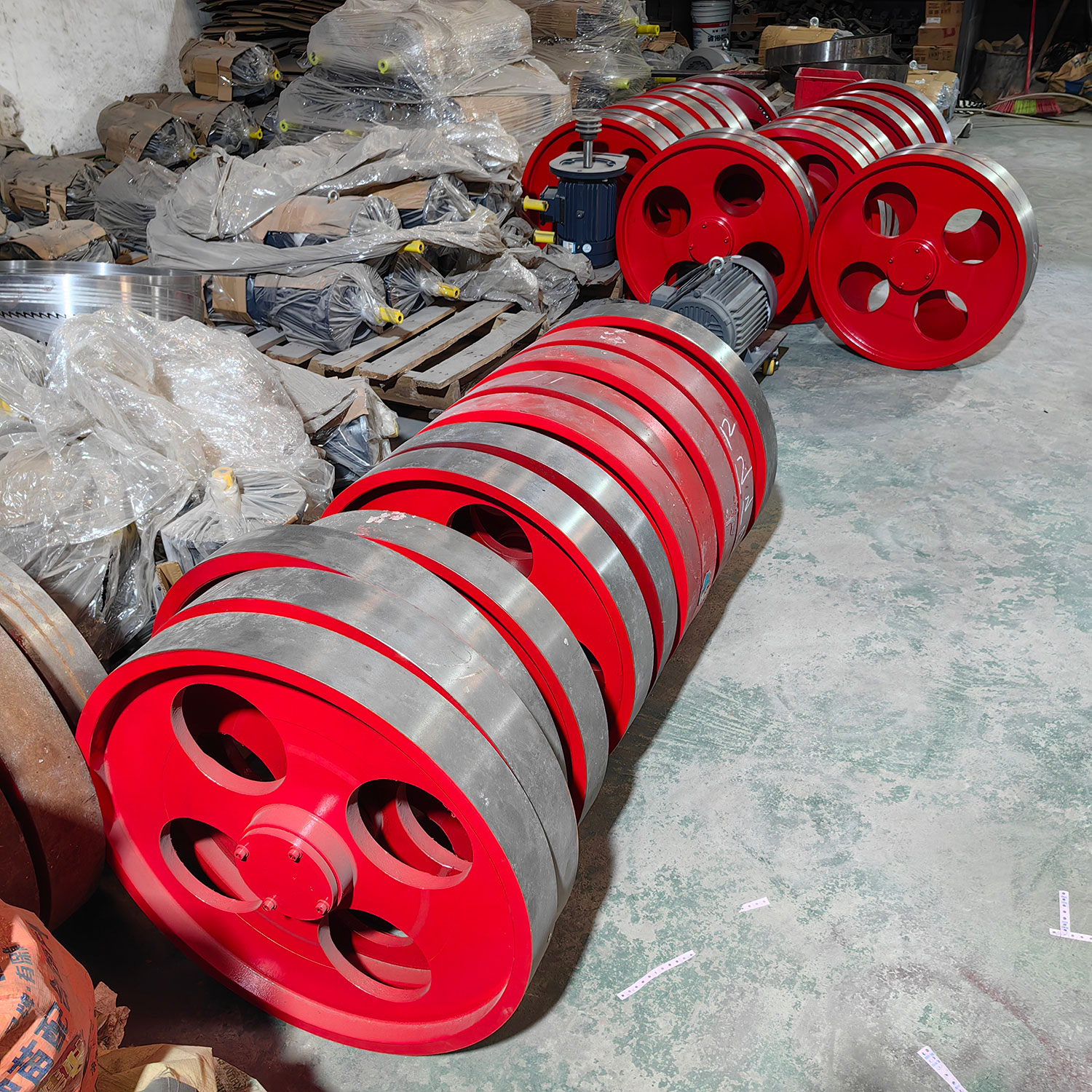 Ленточная пила по дереву вертикальная с автоподачей MJG396U