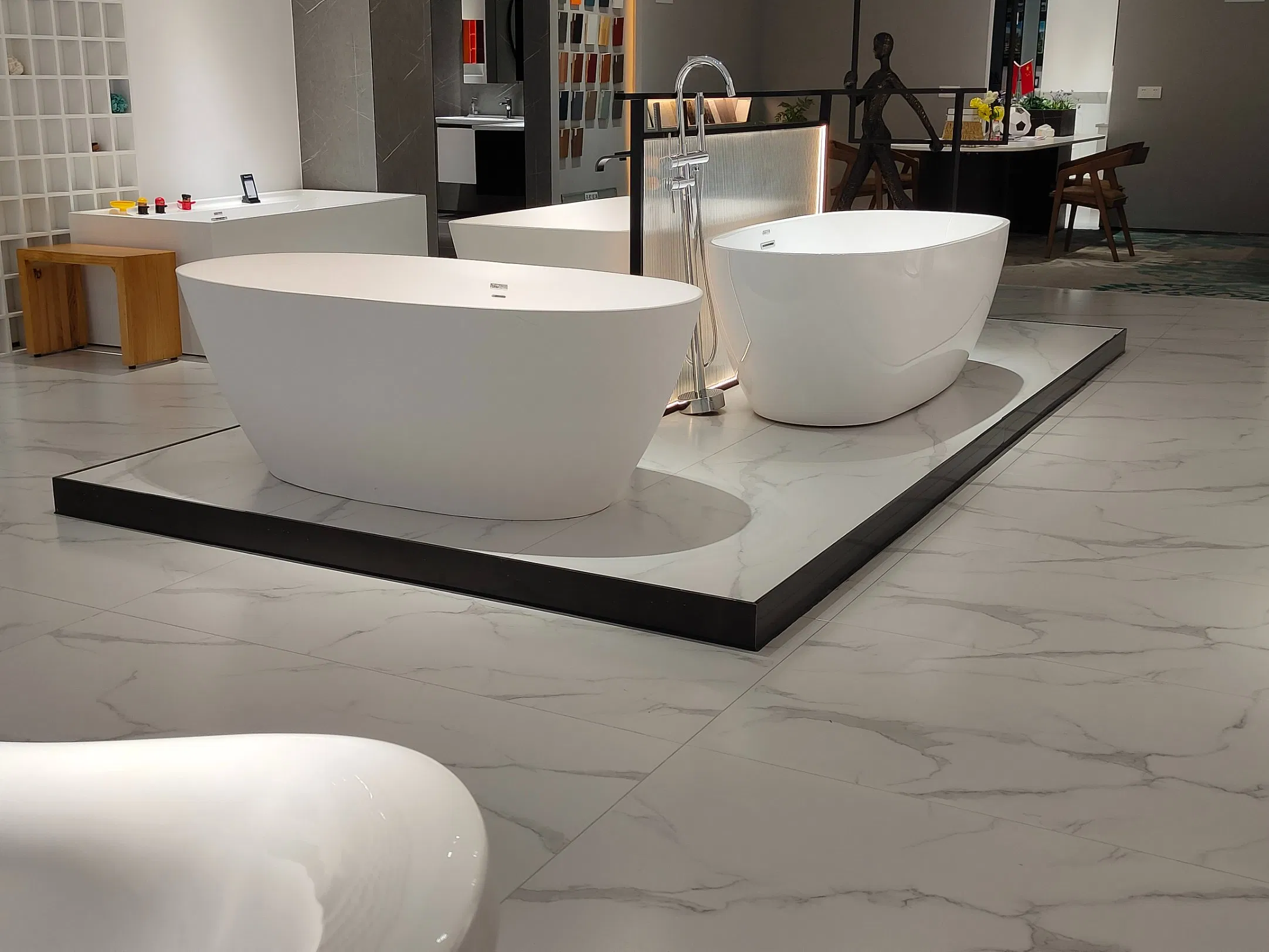 Акриловая отдельностоящая ванна с гидромассажем