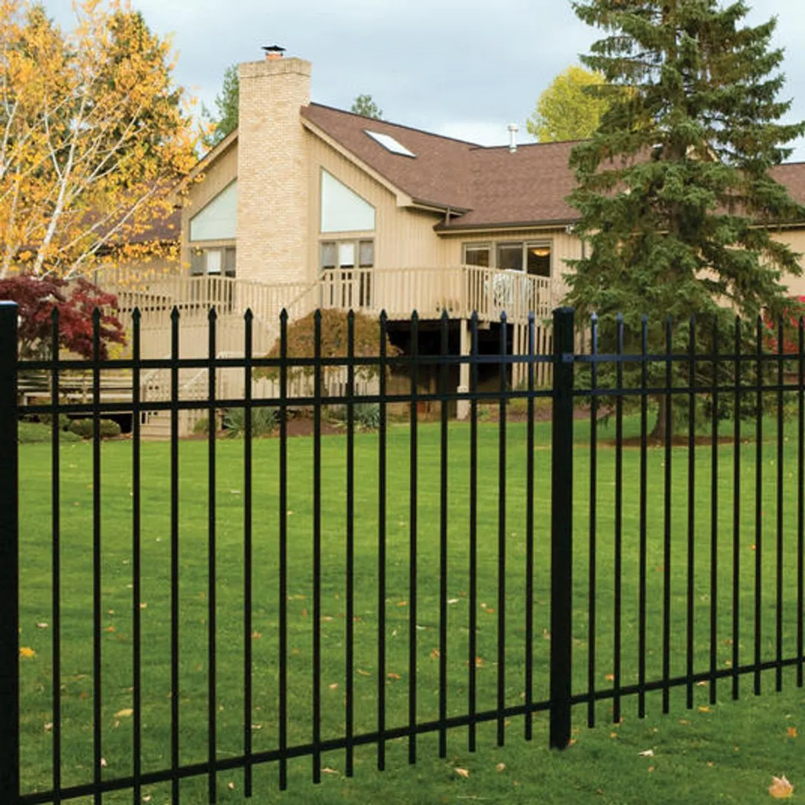 Garden Black Metal Iron Fence Anti Rust Spear Top Galvanized Steel Fence
