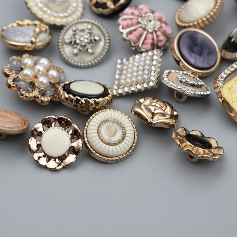 Пуговицы металлические для женской одежды и свитеров