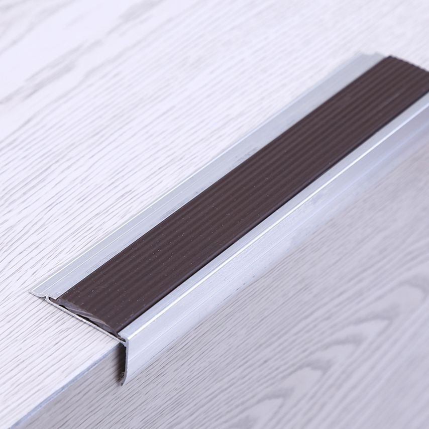 China Supplier High Quality Custom Anti-Slip Aluminum Stair Nosing