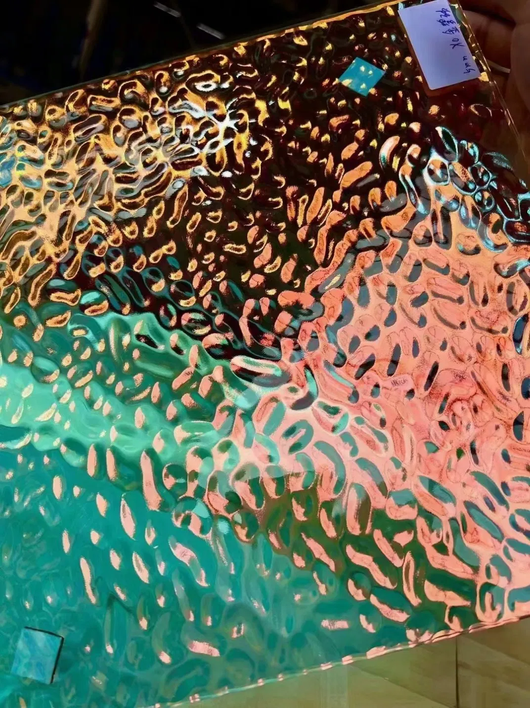 4mm-10mm Tempered Dichroic Tinted Moru Fluted Reeded Corrugated Patterned Textured Glass