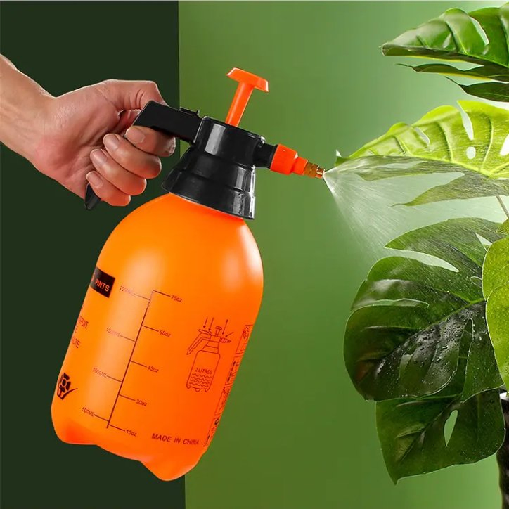 Rainmaker 2-Liter Customized Mini Sprayer: Garden and Pesticide Hand Pressure Trigger Sprayer