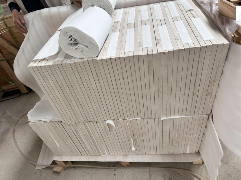 Sandblast/Honed/ Polished/Nature Splite Castle Beige Limestone Tile for Floor and Wall