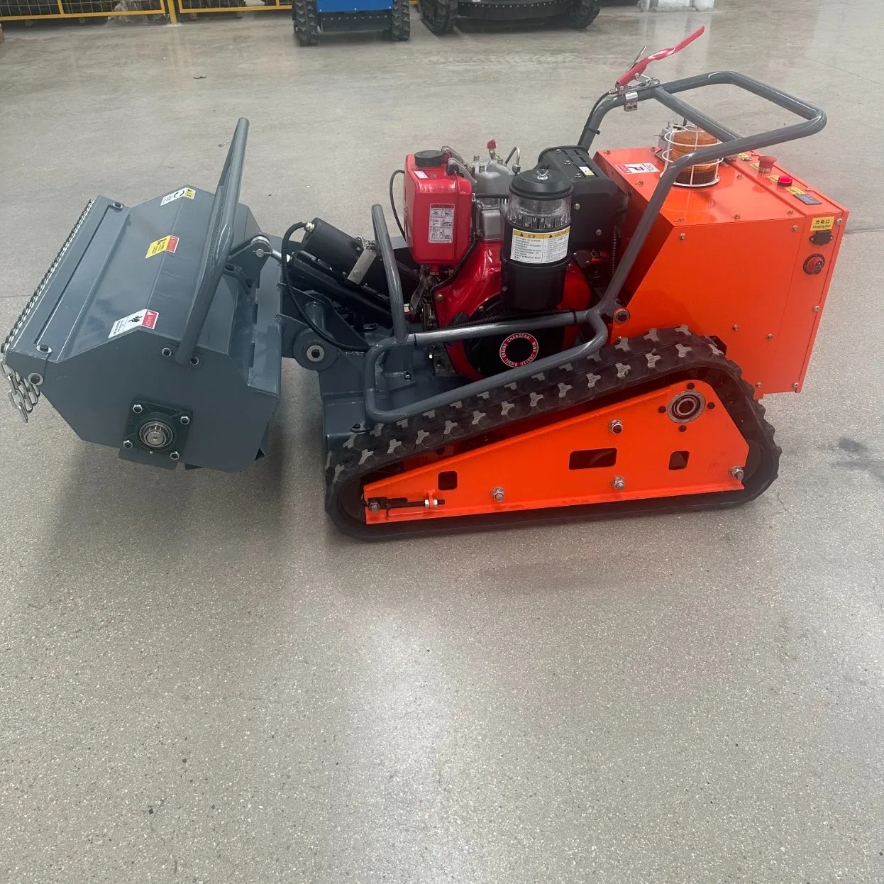 Робот-газонокосилка с дистанционным управлением