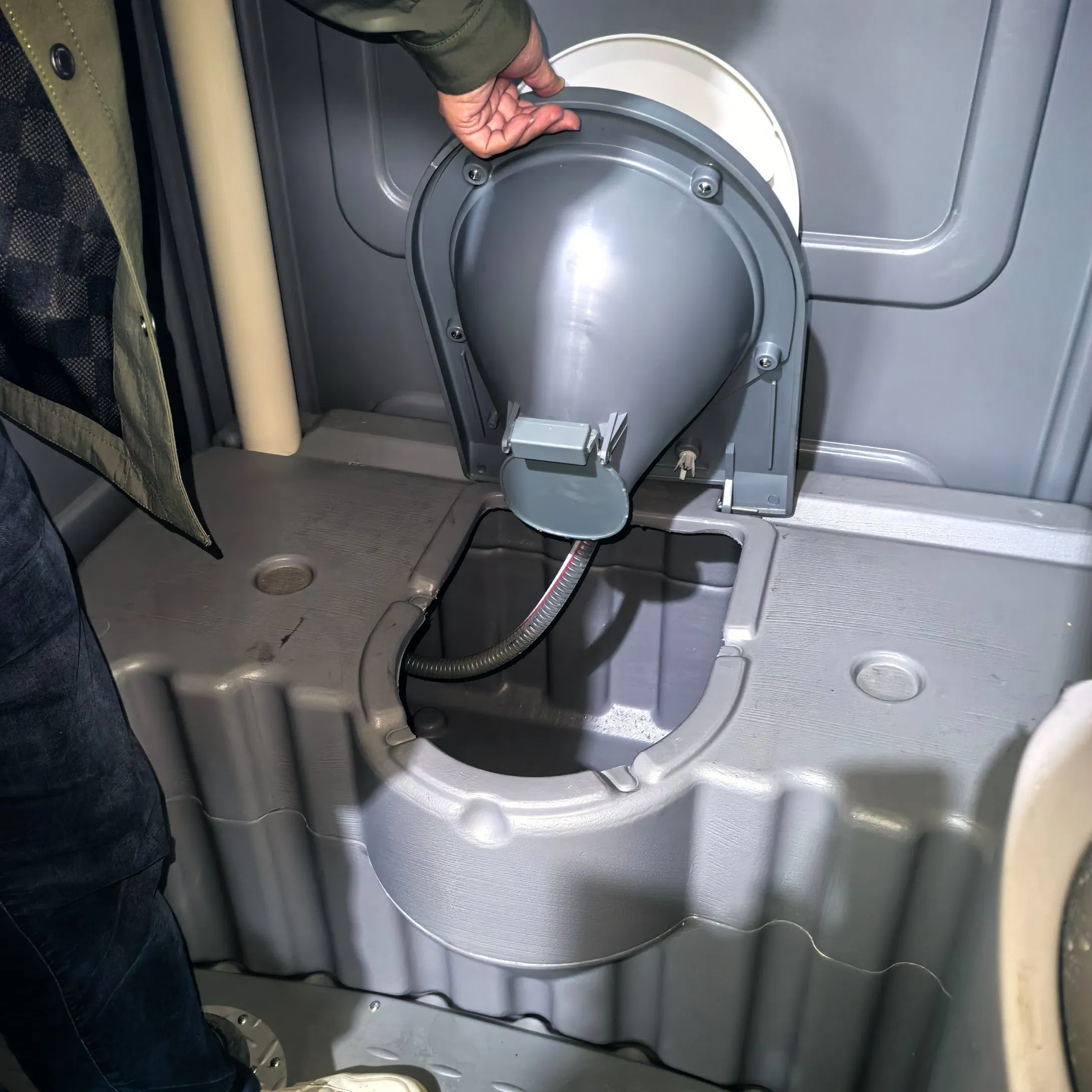 Outdoor Portable Toilets Shower Cabin Mobile Bathroom Restroom Moving
