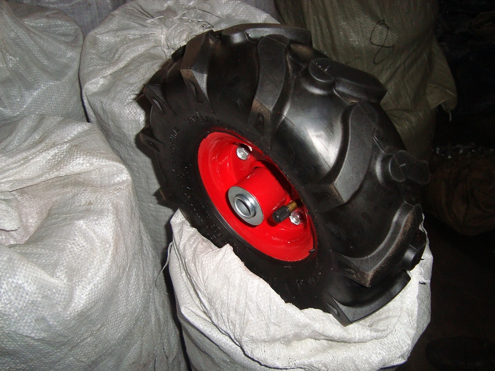 Wheelbarrow Tyre / Pneumatic Wheel Barrow Wheel/ 4.00-8 Rubber Wheel for Greece Market