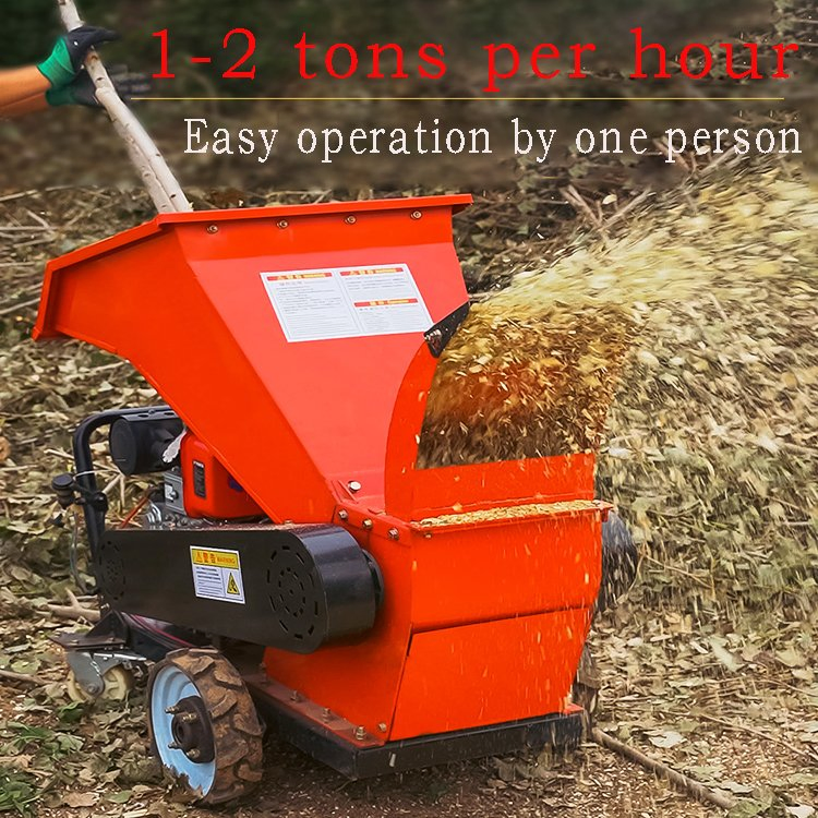 Измельчитель веток садовый 15 л.с. с прицепом