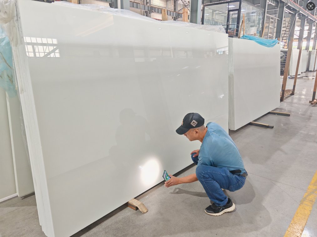 Pure White Artificial Glass Stones Nano Micro Crystallized Slabs Polished for Project Customized