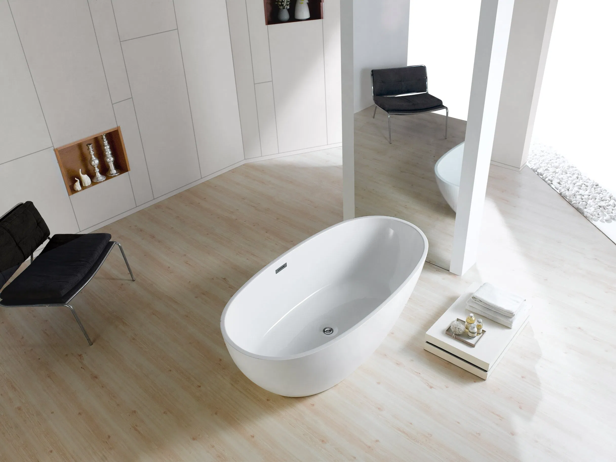 Bathrooms 1700mm Matt White &Glossy White Egg Shape Freestanding Acrylic Bath Tub with Brushed Gun Metal Freestanding Bathtub Brass Faucet Mixer