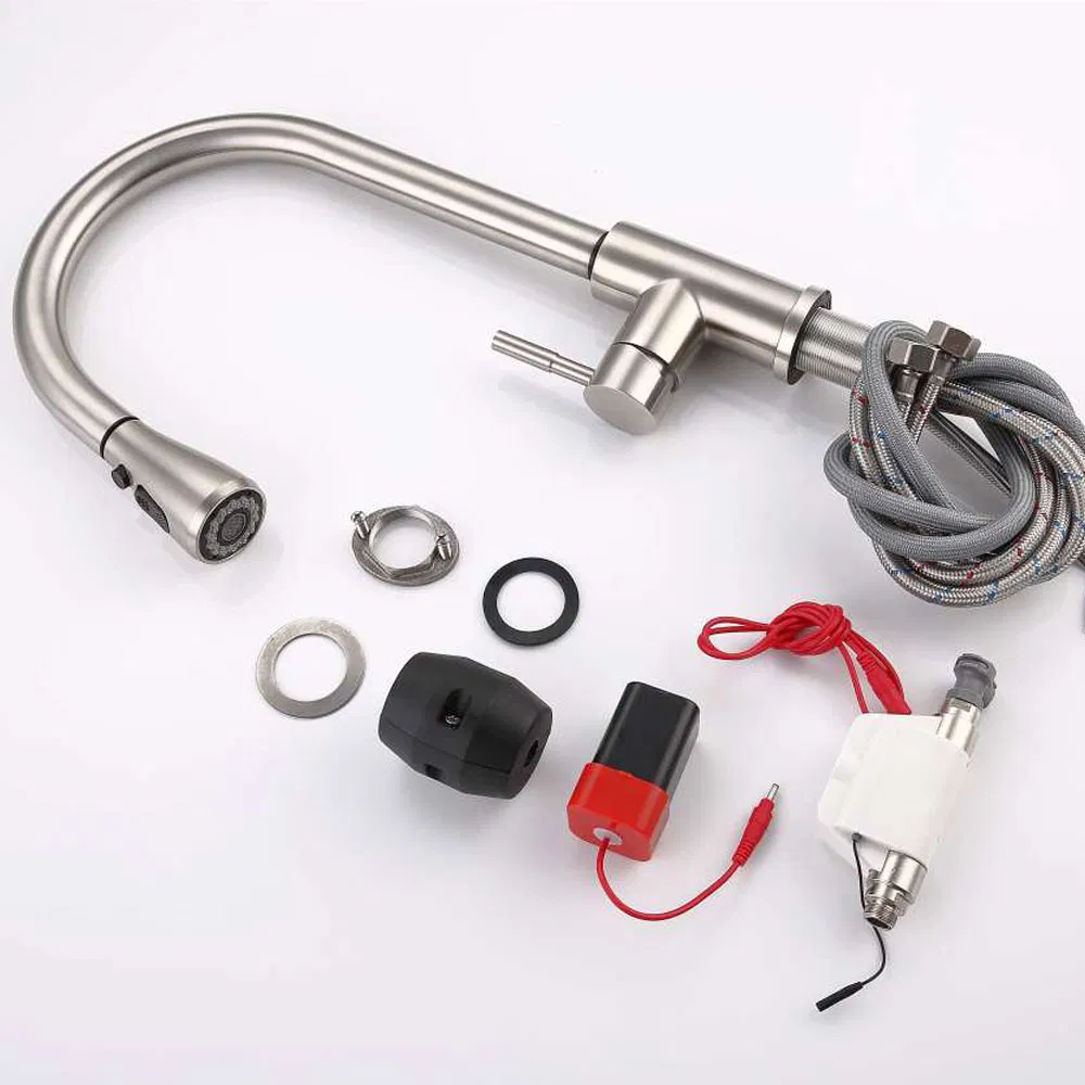 Сенсорный кухонный смеситель с выдвижной лейкой