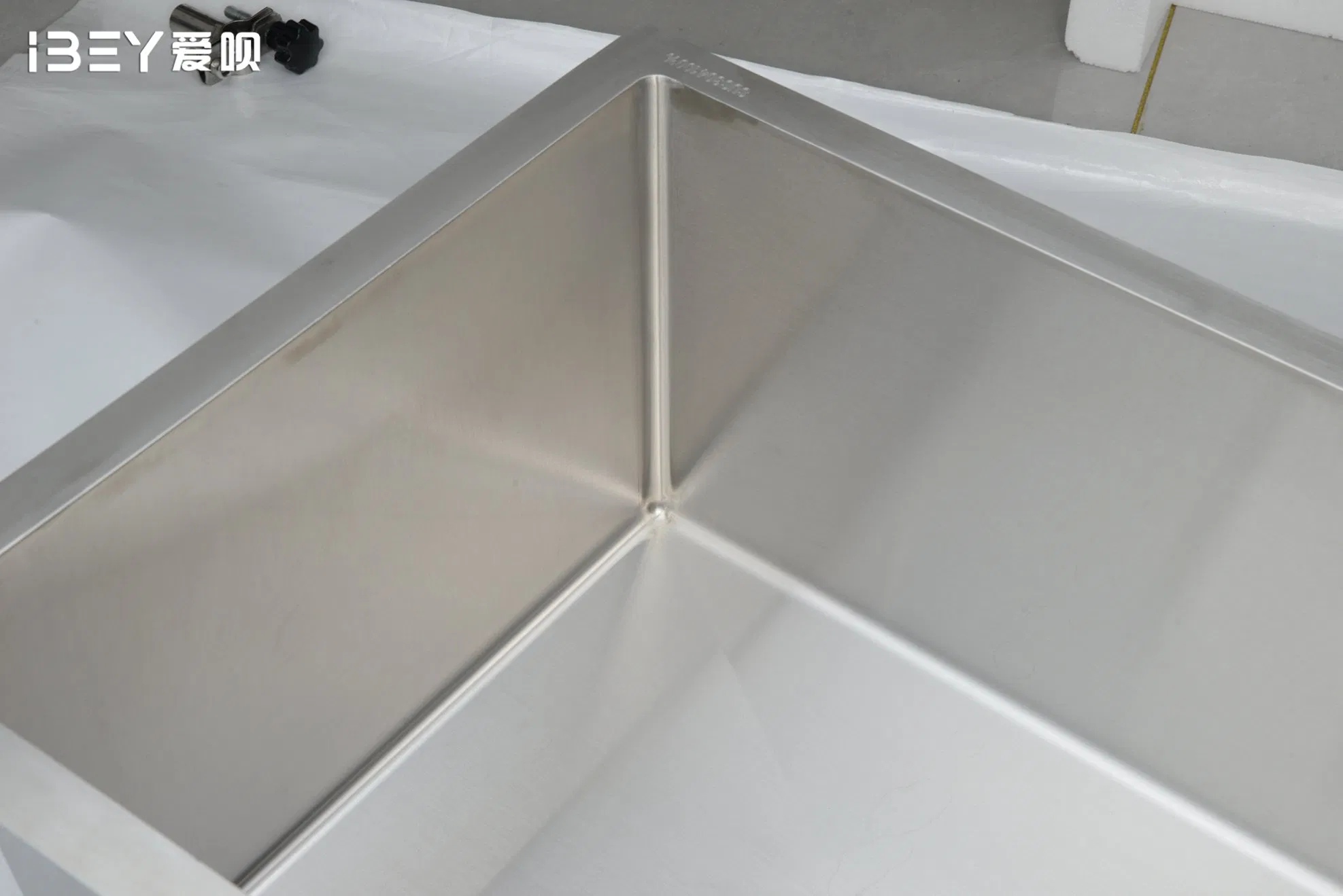 Premium Handmade 304 Stainless Steel Kitchen Sink for Durability
