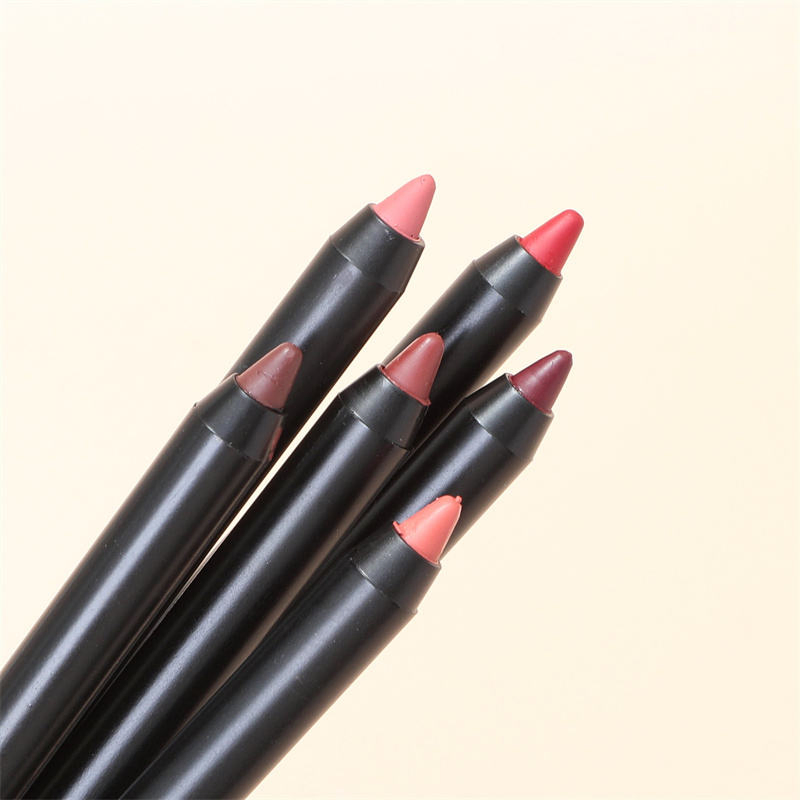 Plump & Define: Long-Lasting Spot-on Lip Liner for Full Lips