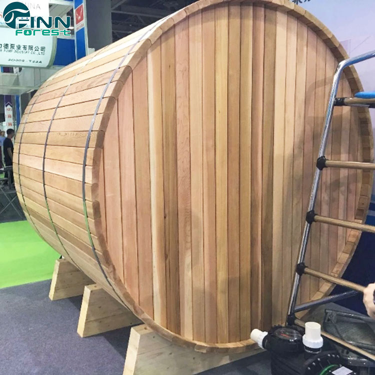 Бочкообразная сауна на 4 человека из кедра