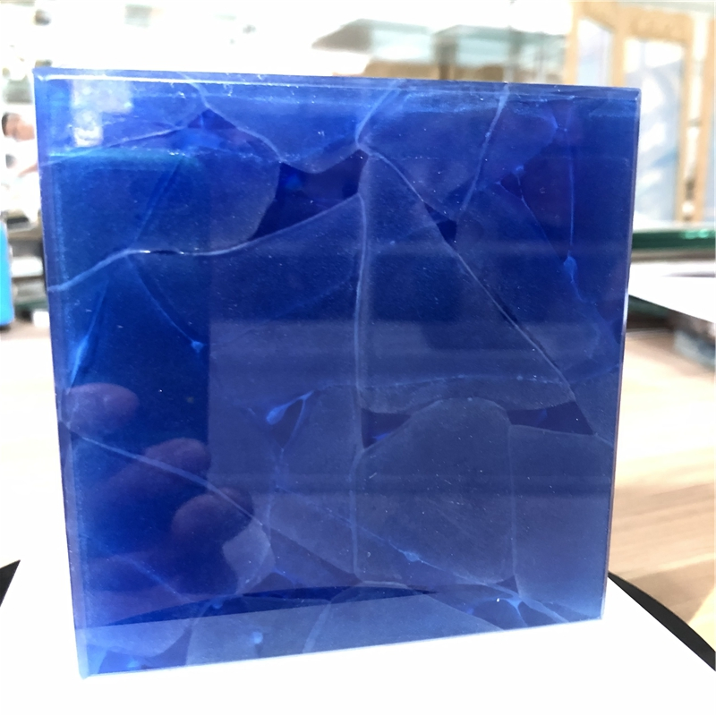 Tinted Jade Glasses for Contemporary Furniture and Architecture