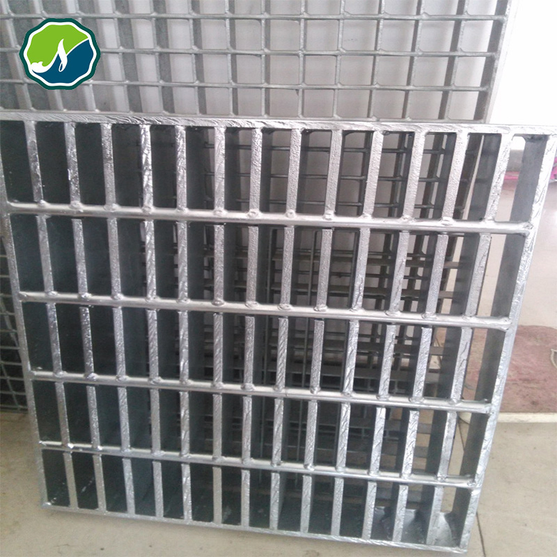 Steel Grating Metal Building Material Serrated Galvanized Outdoor Metal Drain Cover Grating