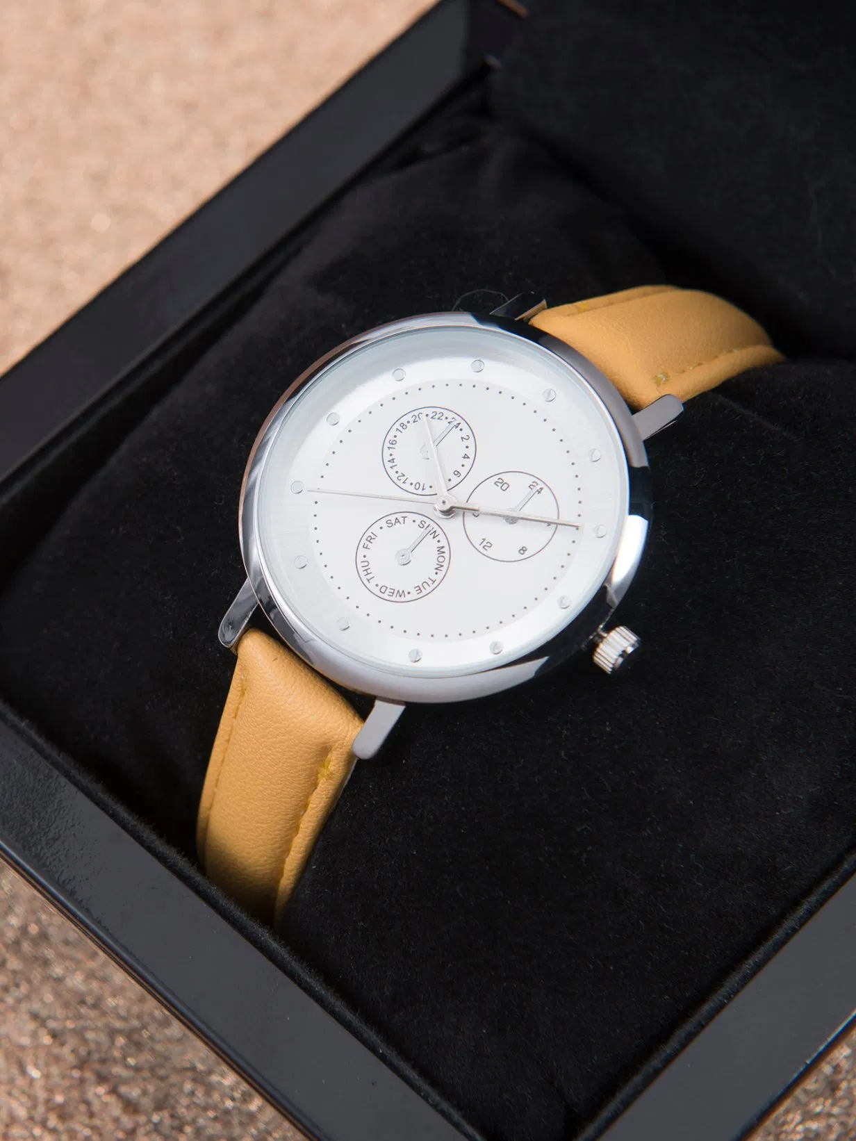 Custom Logo Quartz Lady Watch Swiss Wrist Watch Leather Watch Stock Watch