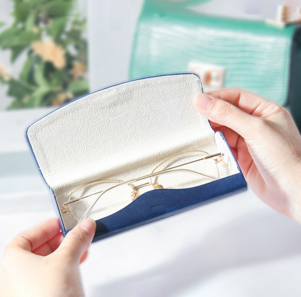 Ah050 Graceful, Fashionable, PU Leather Woman Glasses Case; Free Custom Logo