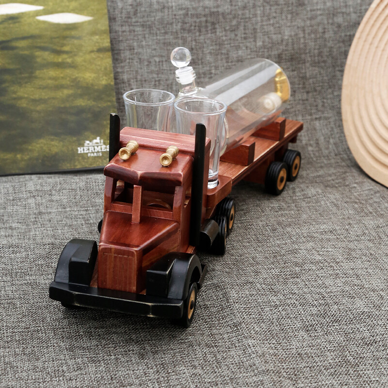 High Quality Unique Loader Design Lead Free Crystal Glass Classic Whisky Decanter Bottle with Custom Logo Option Luxury