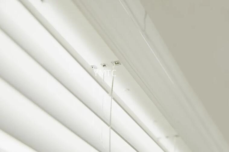 Home Decoration White Horizontal 50mm Slats Motorized Blinds