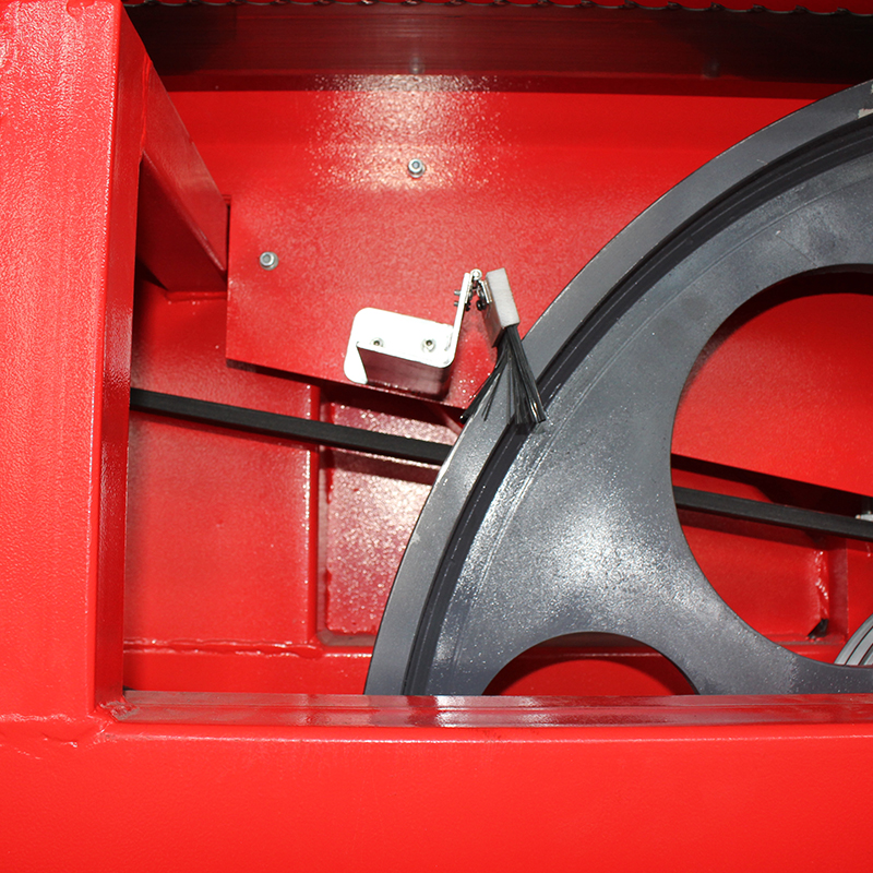 Ленточная пила по дереву усиленная дизельная