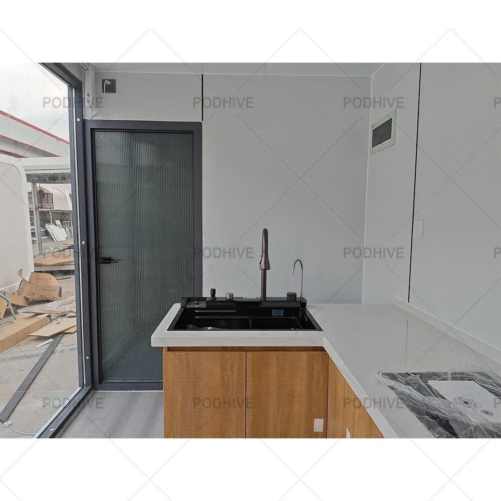 Large Prefab Modern Tiny Apple Cabin House Hurricane Proof Prefabricated Portable 20FT 40FT Office Pod Acoustic Container Home