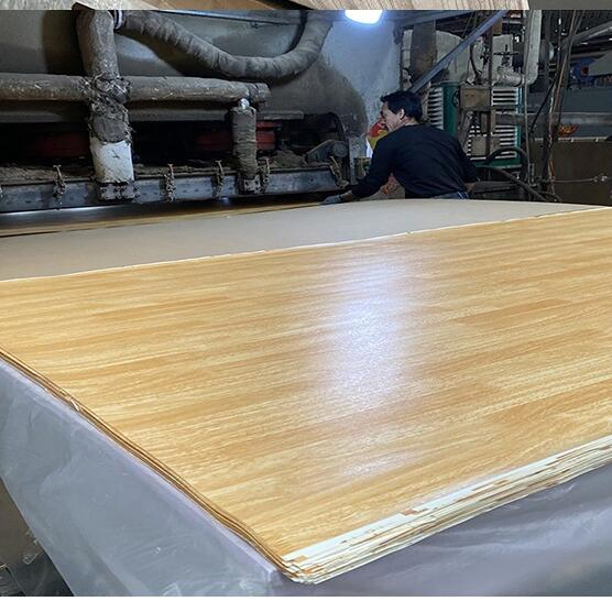 Anti Fading Melamine Impregnated Paper Glued for Laminate Flooring