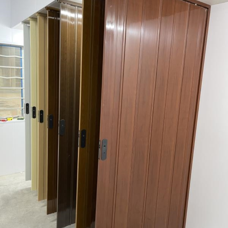 Fashion Design Wood Color PVC Plastic Folding Door for Washroom /Kitchen /Room Decoration